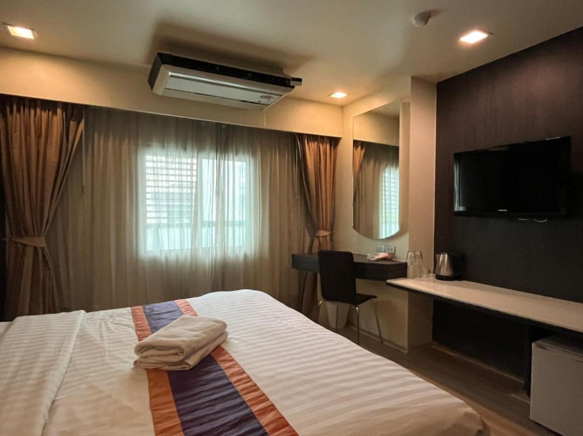 Orion Rooms Sukhumvit 11 Bangkok Exterior foto